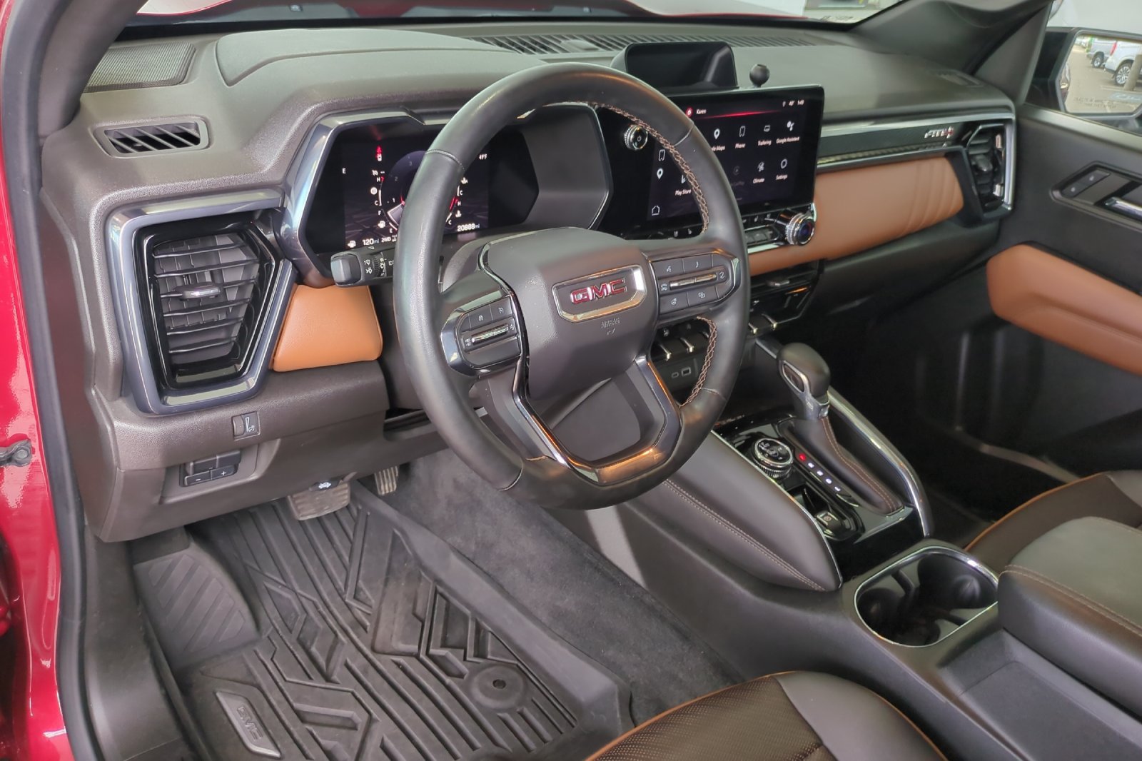 Used 2023 GMC Canyon AT4 w/ AT4 Premium Package AWD/4WD image 9
