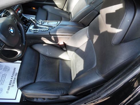 Used 2012 BMW 550i xDrive Sedan AWD/4WD image 11