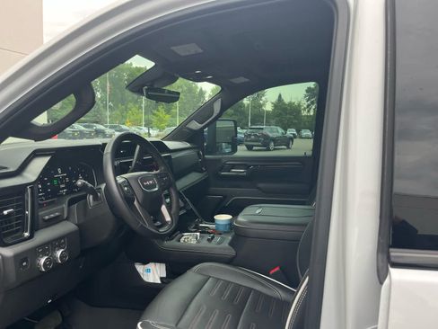Used 2026 GMC Sierra 2500 AT4X AWD/4WD image 9