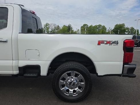 Used 2024 Ford F250 Lariat w/ Lariat Ultimate Package AWD/4WD image 13