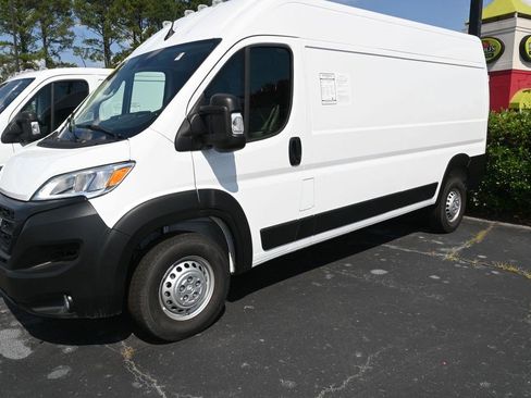 Used 2026 RAM ProMaster 2500 w/ Convenience Group FWD image 27