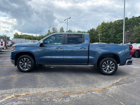 Used 2024 Chevrolet Silverado 1500 LT AWD/4WD image 3
