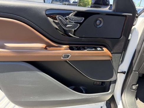 Used 2024 Lincoln Aviator Reserve w/ Elements Package Plus AWD/4WD image 18