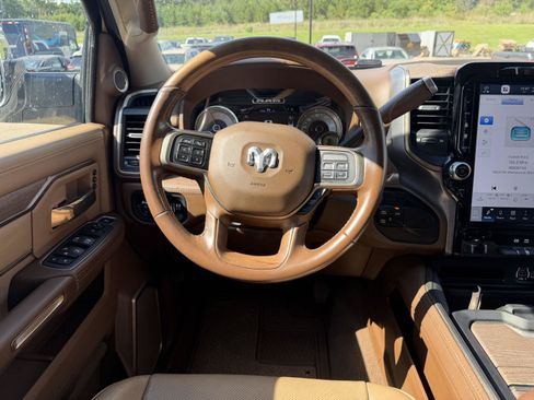 Used 2022 RAM 2500 Limited AWD/4WD image 8