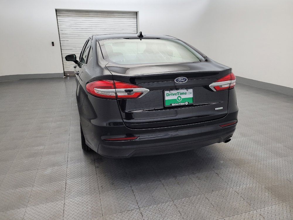 Used 2020 Ford Fusion SE FWD image 6