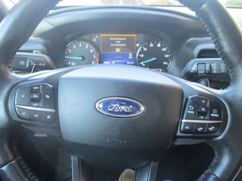 Used 2020 Ford Explorer XLT w/ Comfort Package AWD/4WD image 18