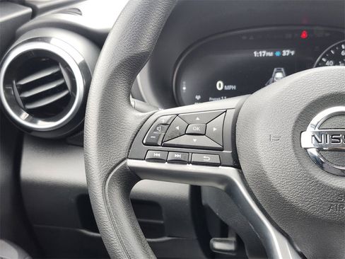 Used 2021 Nissan Kicks SV image 26