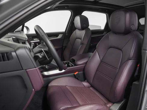 Used 2025 Porsche Cayenne E-Hybrid image 49