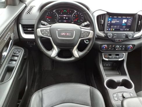 Used 2024 GMC Terrain SLT AWD/4WD image 20