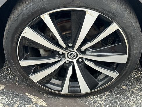 Used 2020 Nissan Altima 2.5 SR w/ Premium Package AWD/4WD image 9