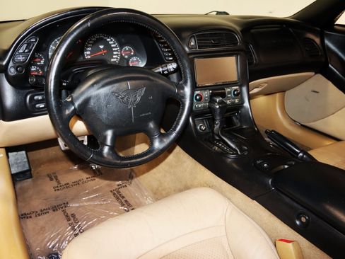 Used 2004 Chevrolet Corvette w/ Preferred Equipment Group image 34