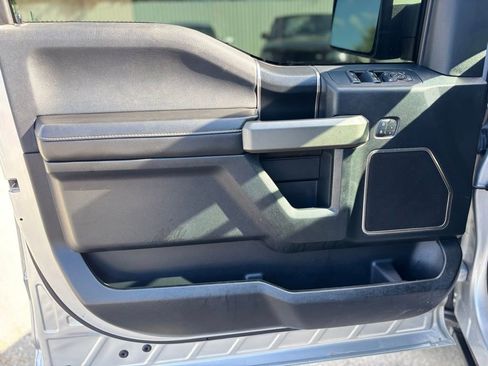 Used 2018 Ford F150 Raptor w/ Equipment Group 802A Luxury AWD/4WD image 9