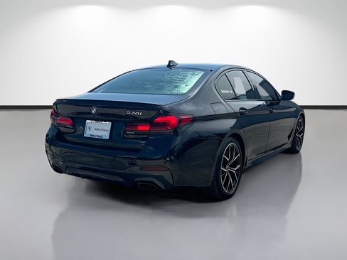 Used 2023 BMW 530i w/ M Sport Package RWD image 3