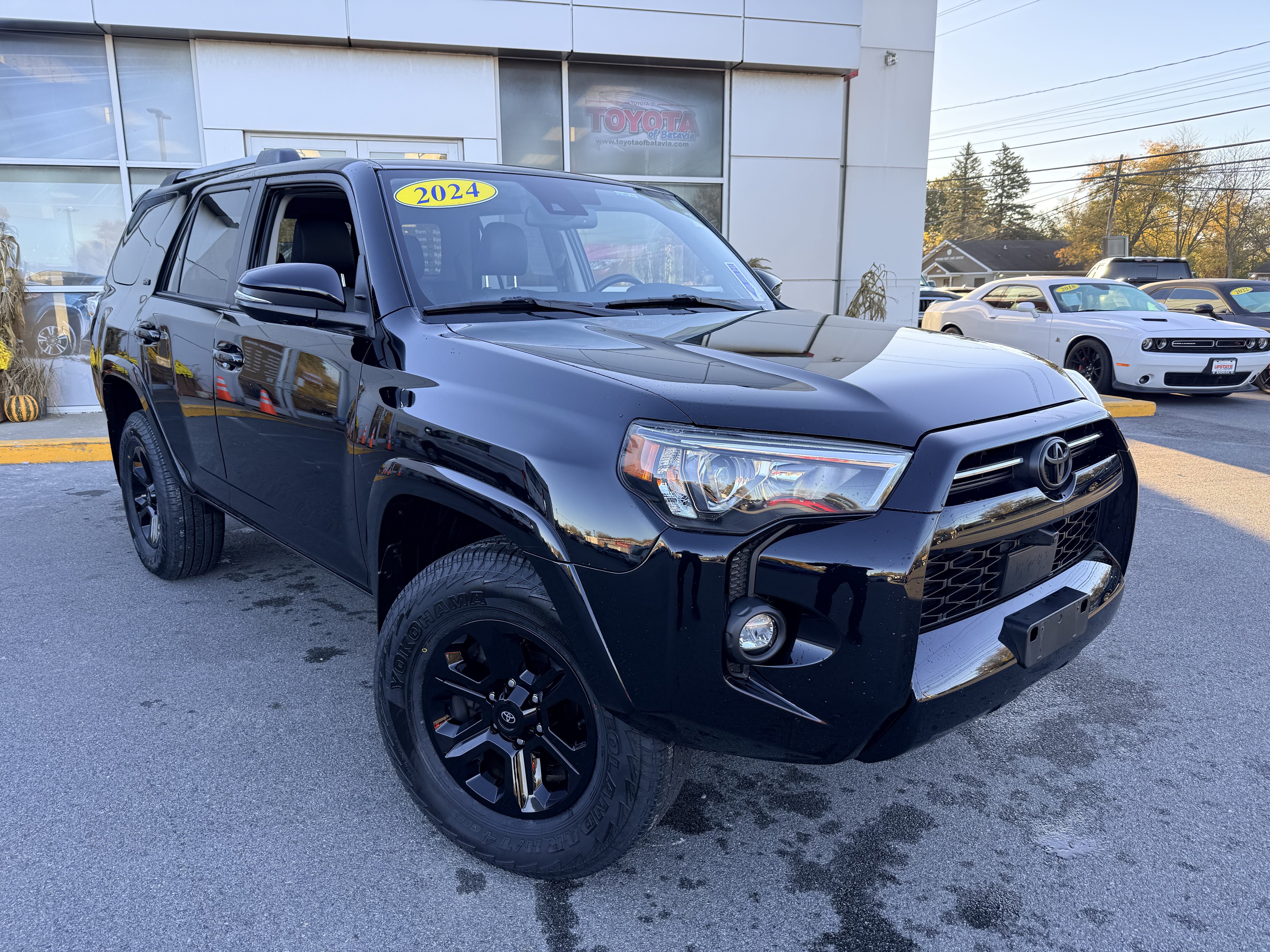 Used 2024 Toyota 4Runner SR5 Premium w/ Moonroof Package AWD/4WD image 1