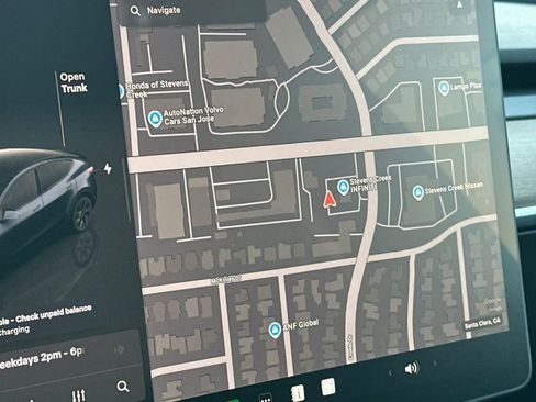 Used 2025 Tesla Model Y Long Range image 18