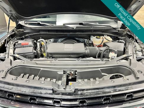 Used 2022 Chevrolet Suburban Z71 w/ Z71 Off-Road Package AWD/4WD image 10