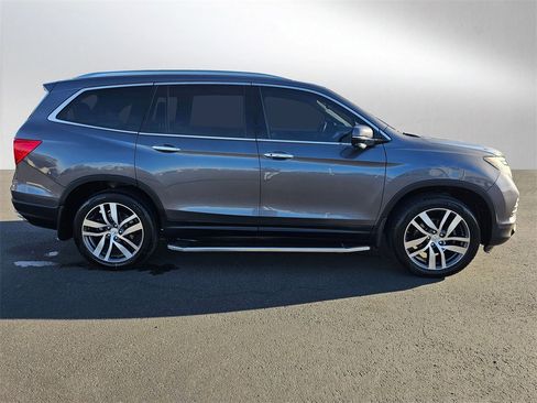Used 2016 Honda Pilot Touring image 6