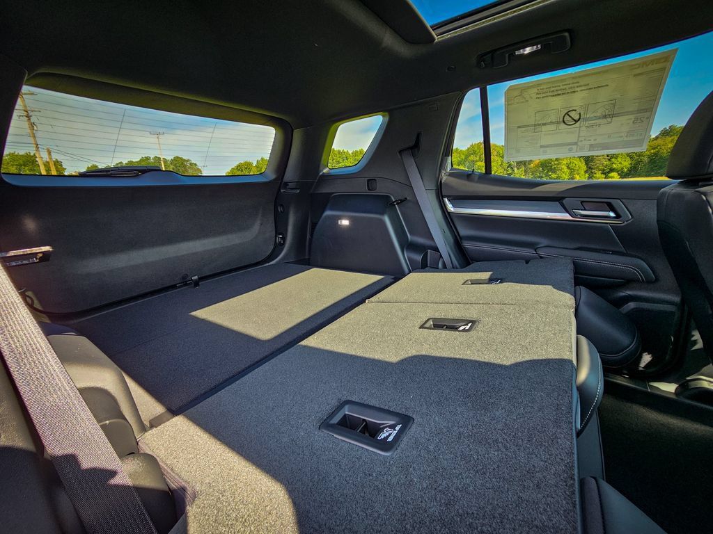 New 2027 GMC Terrain Elevation w/ Elevation Premium Package AWD/4WD image 38