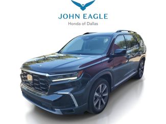 Used 2023 Honda Pilot Touring video 1