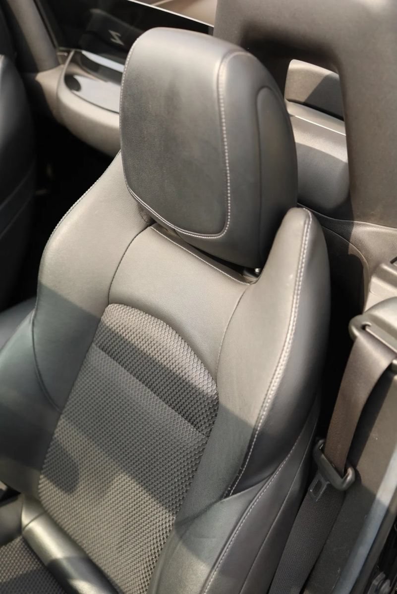 Used 2019 Nissan 370Z Touring RWD image 34