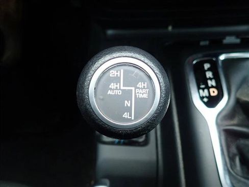 Used 2023 Jeep Wrangler Unlimited Rubicon 4xe w/ Cold Weather Group AWD/4WD image 19