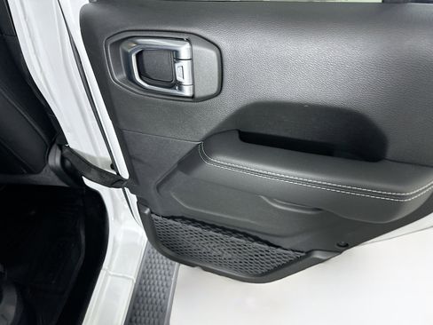 Used 2023 Jeep Wrangler Sahara w/ Cold Weather Group image 28