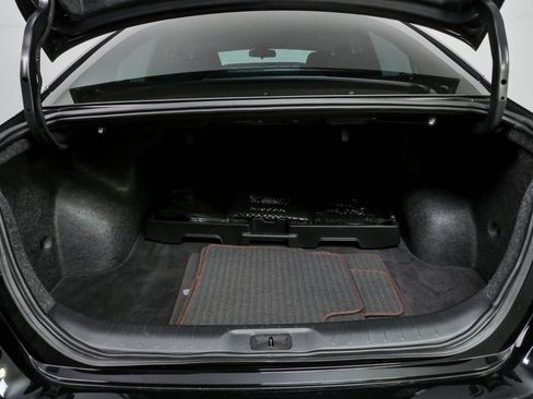Used 2024 Nissan Altima 2.0 SR FWD image 30