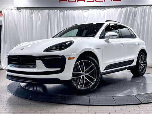 Used 2026 Porsche Macan AWD/4WD image 1