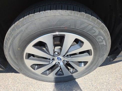 Used 2023 Subaru Outback Premium AWD/4WD image 22