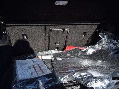 New 2026 Volkswagen GTI SE image 24