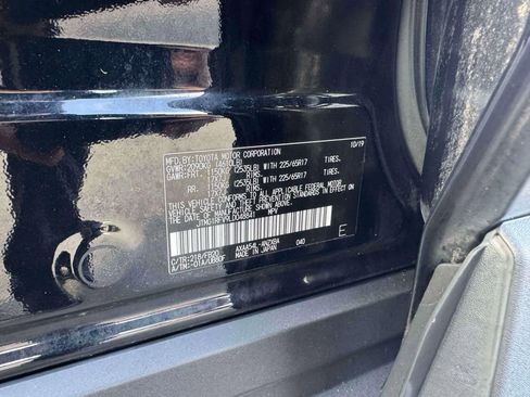 Used 2020 Toyota RAV4 LE image 10