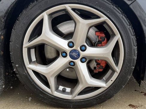 Used 2017 Ford Focus ST image 40