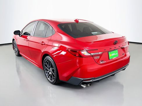 Used 2025 Toyota Camry SE w/ Convenience Package FWD image 7