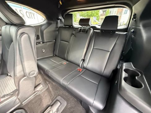 Used 2025 Toyota Highlander XSE AWD/4WD image 29