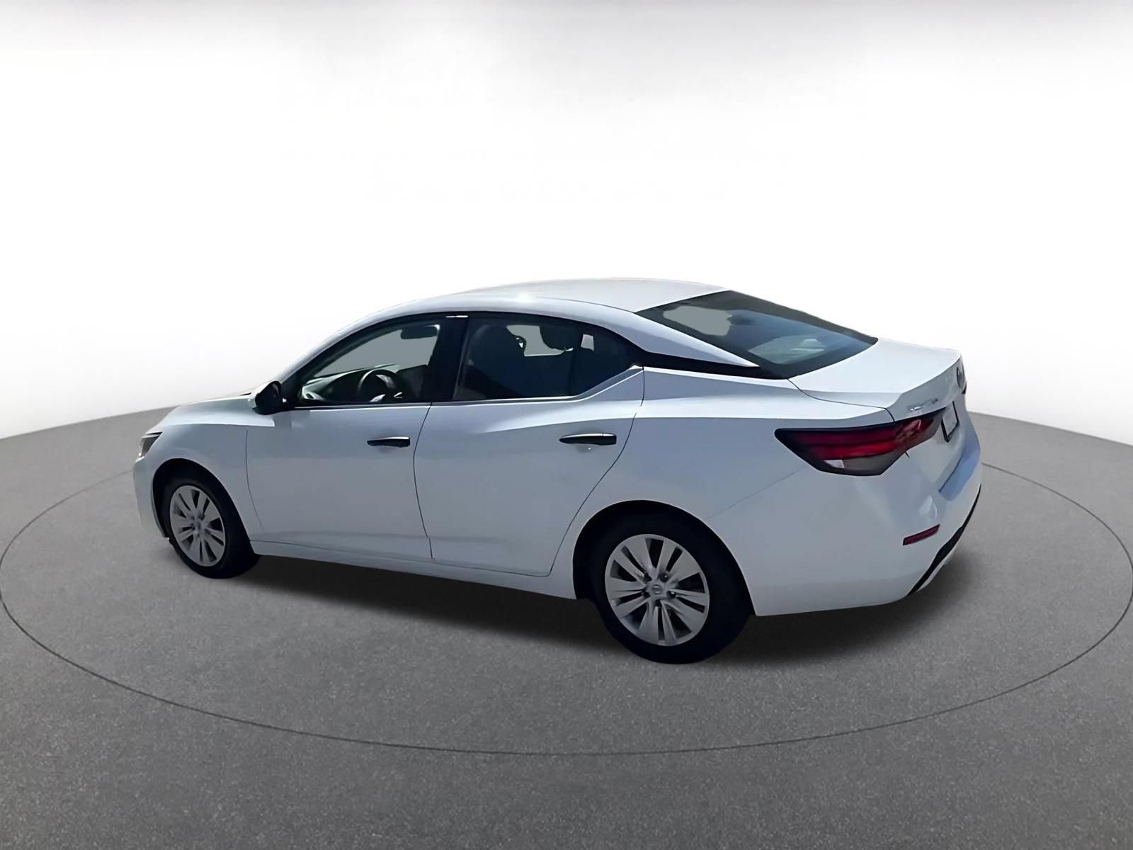 Used 2025 Nissan Sentra S FWD image 10