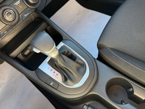 Used 2022 Kia Forte LXS image 22