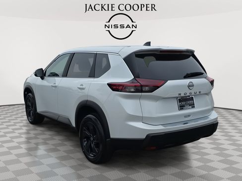 New 2026 Nissan Rogue SV w/ Cold Weather Package FWD image 7