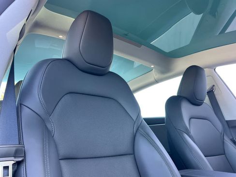Used 2025 Tesla Model 3 Long Range RWD image 18