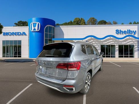 Used 2022 Volkswagen Taos SE image 8