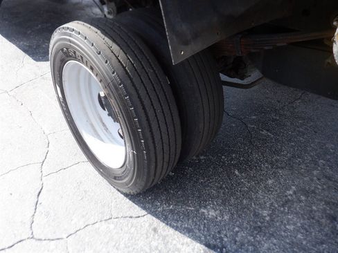 Used 2022 Ford F450 XL w/ Power Equipment Group image 9