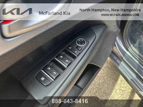 Used 2023 Kia Forte LXS FWD image 12