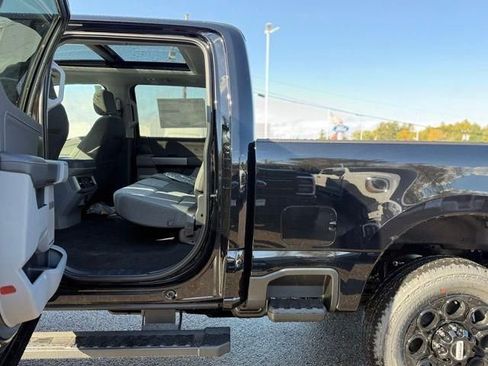 New 2026 Ford F250 XLT w/ XLT Premium Package image 28