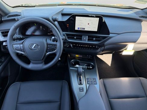 New 2026 Lexus UX 300h AWD image 9