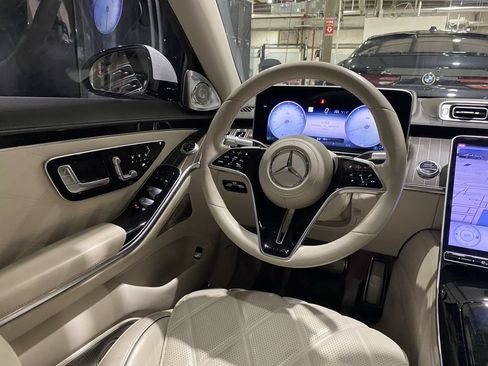 Used 2023 Mercedes-Benz Maybach S 680 4MATIC image 3