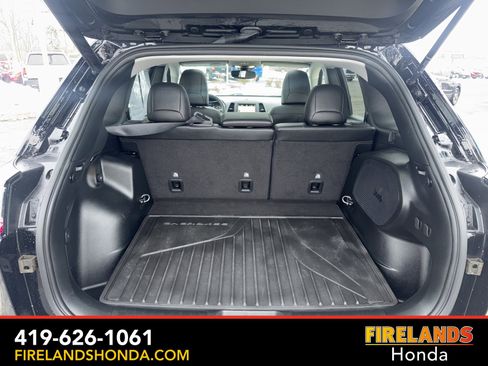 Used 2023 Jeep Cherokee Altitude Lux w/ Lux Elite Package image 34