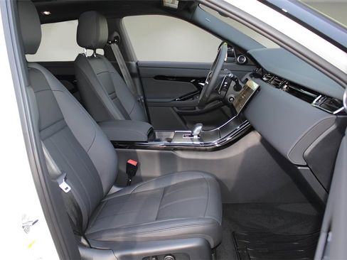 Used 2026 Land Rover Range Rover Evoque S image 18