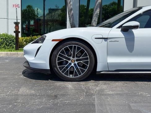 Used 2023 Porsche Taycan RWD image 15