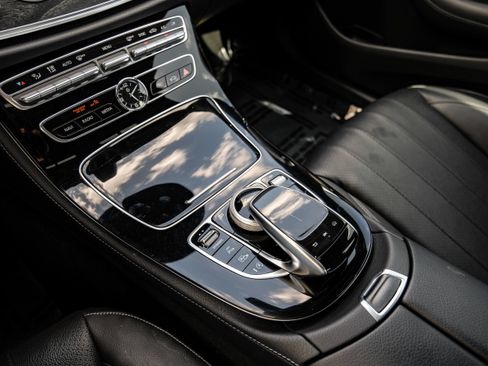 Used 2017 Mercedes-Benz E 300 image 24