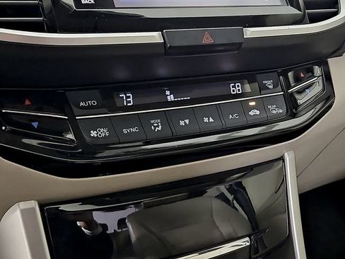 Used 2017 Honda Accord Touring image 16