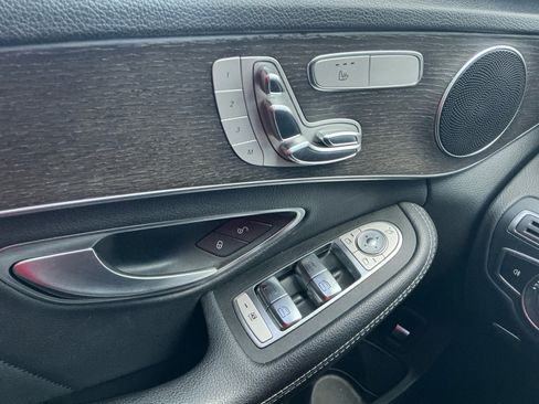 Used 2020 Mercedes-Benz C 300 Sedan image 31